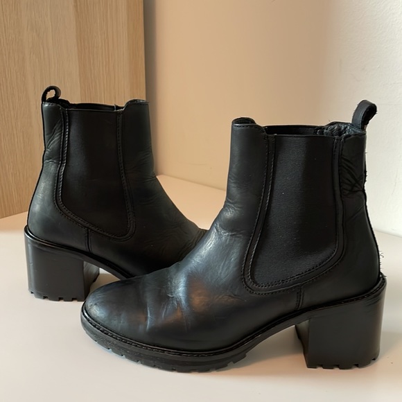 GIVING AWAY SOON. Thursday Boot Co.  Knockout High Heeled Chelsea Boot - Picture 4 of 7